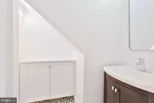 1339 Corcoran St NW, Washington, DC 20009 - Photo 9