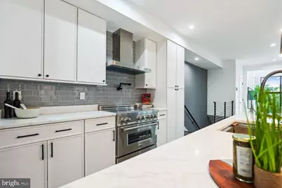 306 K Street NE #306-1, Washington, DC 20002 - Photo 5