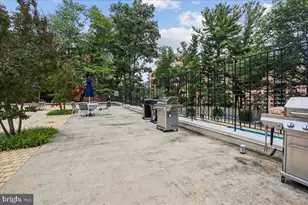 3217 Sutton Pl NW, Washington, DC 20016 - Photo 17