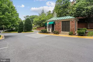 3217 Sutton Pl NW, Washington, DC 20016 - Photo 15