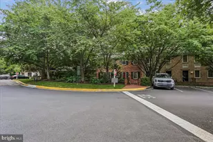 3217 Sutton Pl NW, Washington, DC 20016 - Photo 13