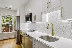 3217 Sutton Pl NW, Washington, DC 20016 - Photo 5