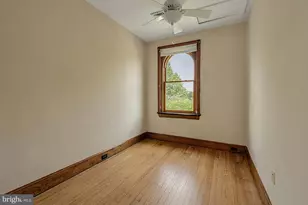221 E St SE, Washington, DC 20003 - Photo 47