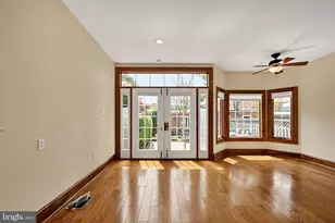 221 E St SE, Washington, DC 20003 - Photo 19