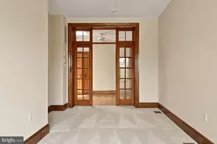 221 E St SE, Washington, DC 20003 - Photo 37