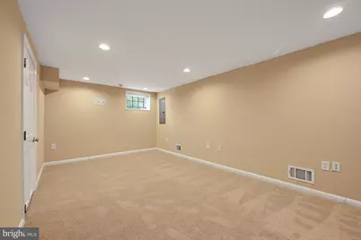 221 E Street SE, Washington, DC 20003 - Photo 55