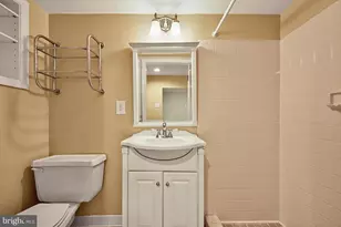 221 E St SE, Washington, DC 20003 - Photo 49