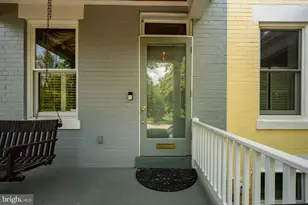 221 E St SE, Washington, DC 20003 - Photo 7