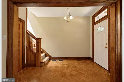 221 E Street SE, Washington, DC 20003 - Photo 9