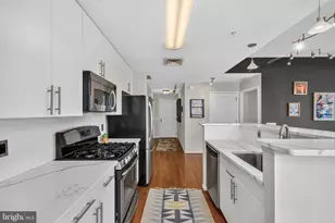 1390 Kenyon St NW, Washington, DC 20010 - Photo 9