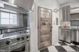1026 16th St NW, Washington, DC 20036 - Photo 13