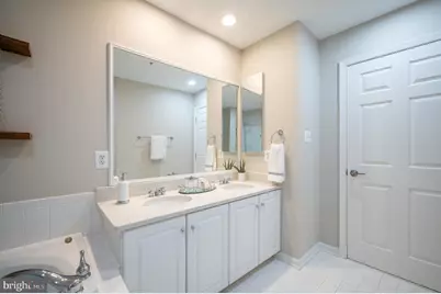 715 G Street SW, Washington, DC 20024 - Photo 23