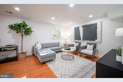 715 G Street SW, Washington, DC 20024 - Photo 37