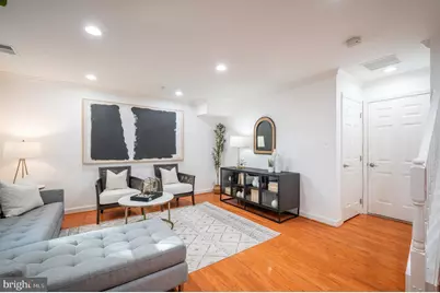715 G Street SW, Washington, DC 20024 - Photo 35