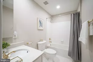715 G St SW, Washington, DC 20024 - Photo 27