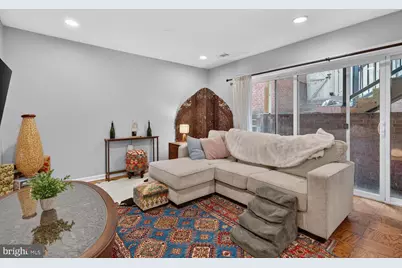 609 4th Street SW, Washington, DC 20024 - Photo 33
