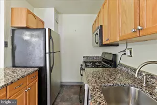 2475 Virginia NW, Washington, DC 20037 - Photo 9