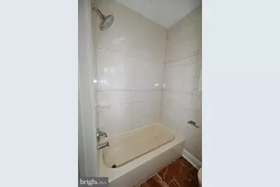 550 Hobart Place NW #2, Washington, DC 20001 - Photo 15