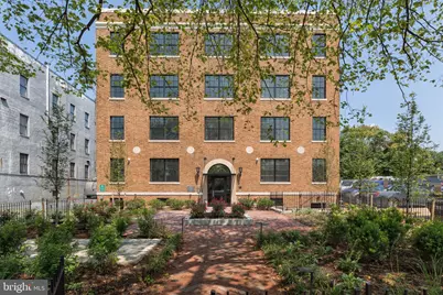 816 Potomac Avenue SE #203, Washington, DC 20003 - Photo 5