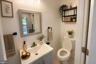 1278 Morse St NE, Washington, DC 20002 - Photo 17
