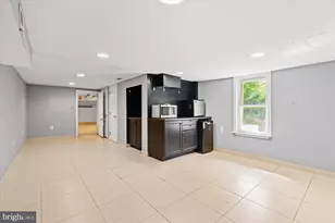 4718 Reservoir Rd NW, Washington, DC 20007 - Photo 17