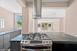 4718 Reservoir Rd NW, Washington, DC 20007 - Photo 7