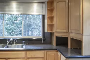 2815 Cortland Pl NW, Washington, DC 20008 - Photo 3