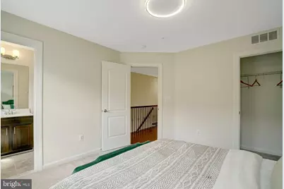 611 Totten Mews NE, Washington, DC 20017 - Photo 25