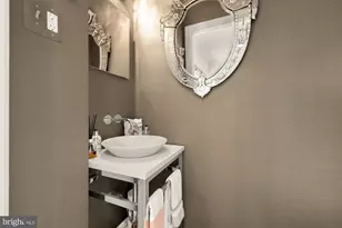 3043 W Ln Keys NW, Washington, DC 20007 - Photo 11
