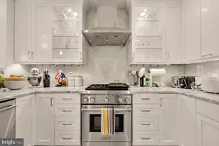 3043 W Ln Keys NW, Washington, DC 20007 - Photo 15