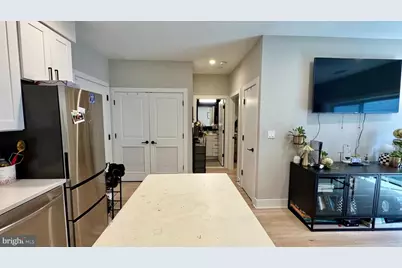 1016 17th Place NE #301, Washington, DC 20002 - Photo 3