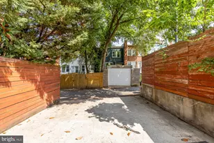 1740 L St NE, Washington, DC 20002 - Photo 29