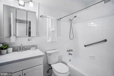 2710 Macomb Street NW #111, Washington, DC 20008 - Photo 13
