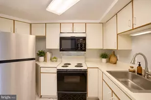 2111 Wisconsin Ave NW, Washington, DC 20007 - Photo 5