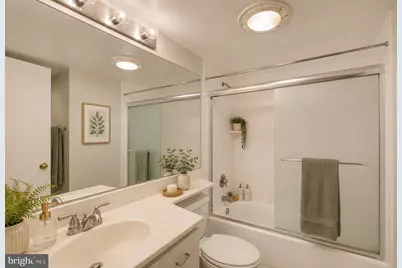 2111 Wisconsin Avenue NW #610, Washington, DC 20007 - Photo 11