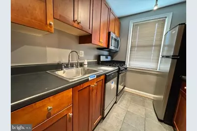 4402 1st Place NE #32, Washington, DC 20011 - Photo 5