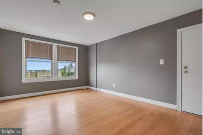 4402 1st Place NE #32, Washington, DC 20011 - Photo 5