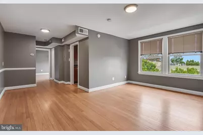 4402 1st Place NE #32, Washington, DC 20011 - Photo 3