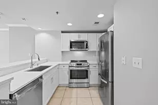 777 7th St NW, Washington, DC 20001 - Photo 5