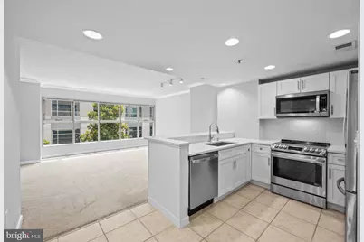 777 7th Street NW #1021, Washington, DC 20001 - Photo 3
