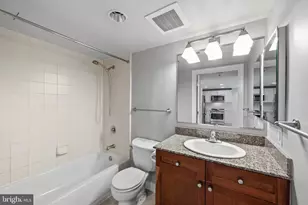 777 7th St NW, Washington, DC 20001 - Photo 15