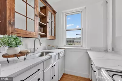 1954 Columbia Road NW #804, Washington, DC 20009 - Photo 5