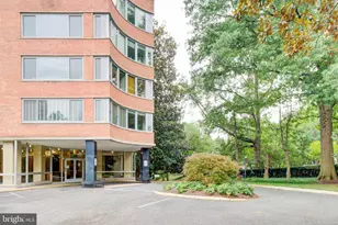 4200 Cathedral Ave NW, Washington, DC 20016 - Photo 33