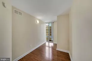 950 NW 25th Street NW, Washington, DC 20037 - Photo 9