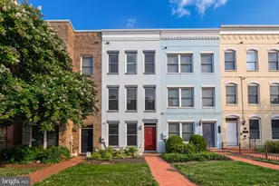 909 5th St SE, Washington, DC 20003 - Photo 1