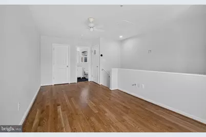 909 5th Street SE, Washington, DC 20003 - Photo 17
