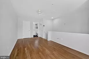909 5th St SE, Washington, DC 20003 - Photo 17