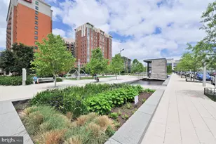 909 5th St SE, Washington, DC 20003 - Photo 49
