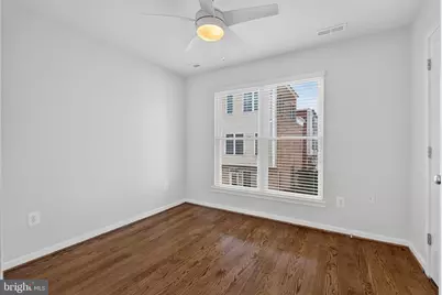 909 5th Street SE, Washington, DC 20003 - Photo 19
