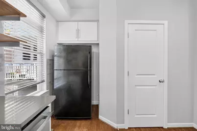 909 5th Street SE, Washington, DC 20003 - Photo 25